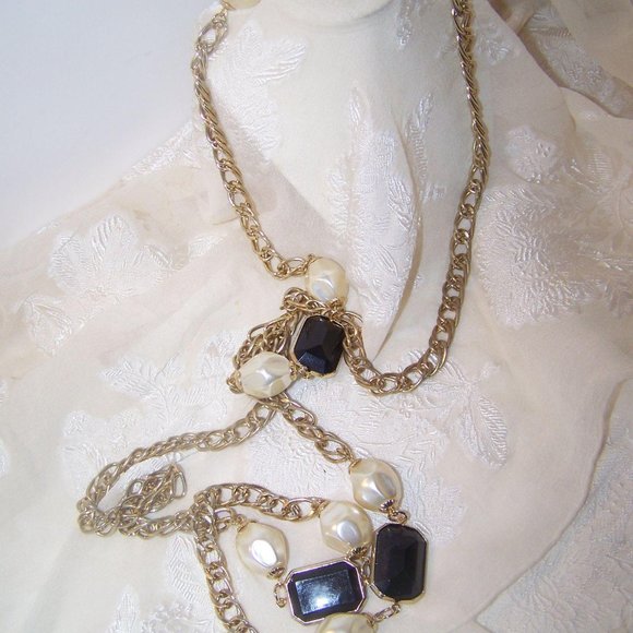 Necklaces-3 Bead Faux Pearl Black-Long GoldTone - Picture 7 of 9